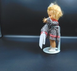 pedigree blonde plaid side